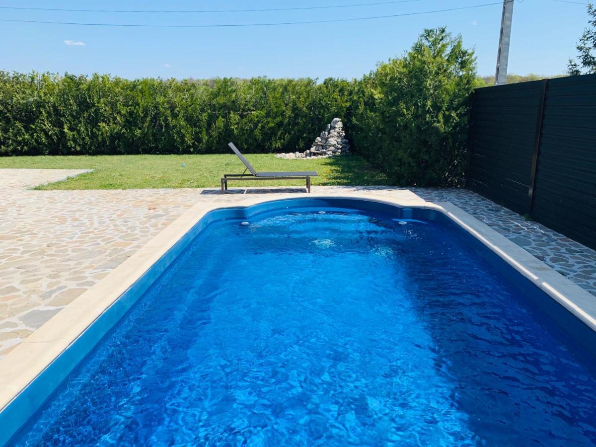 Luxury 3 Bedroom Pool Villa Gulia 外观 照片