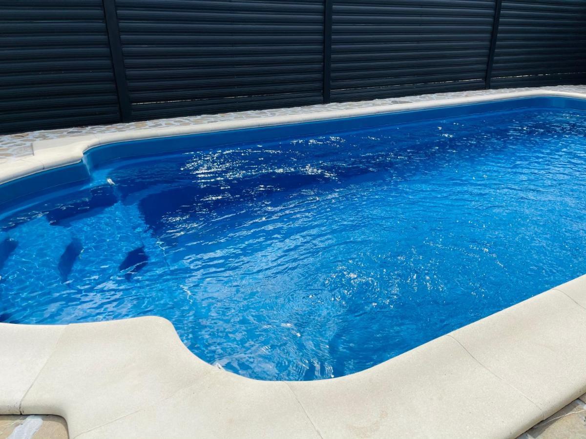 Luxury 3 Bedroom Pool Villa Gulia 外观 照片
